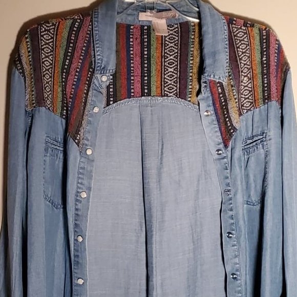 Funky chambray button down/ lightweight "shacket" - Picture 8 of 8